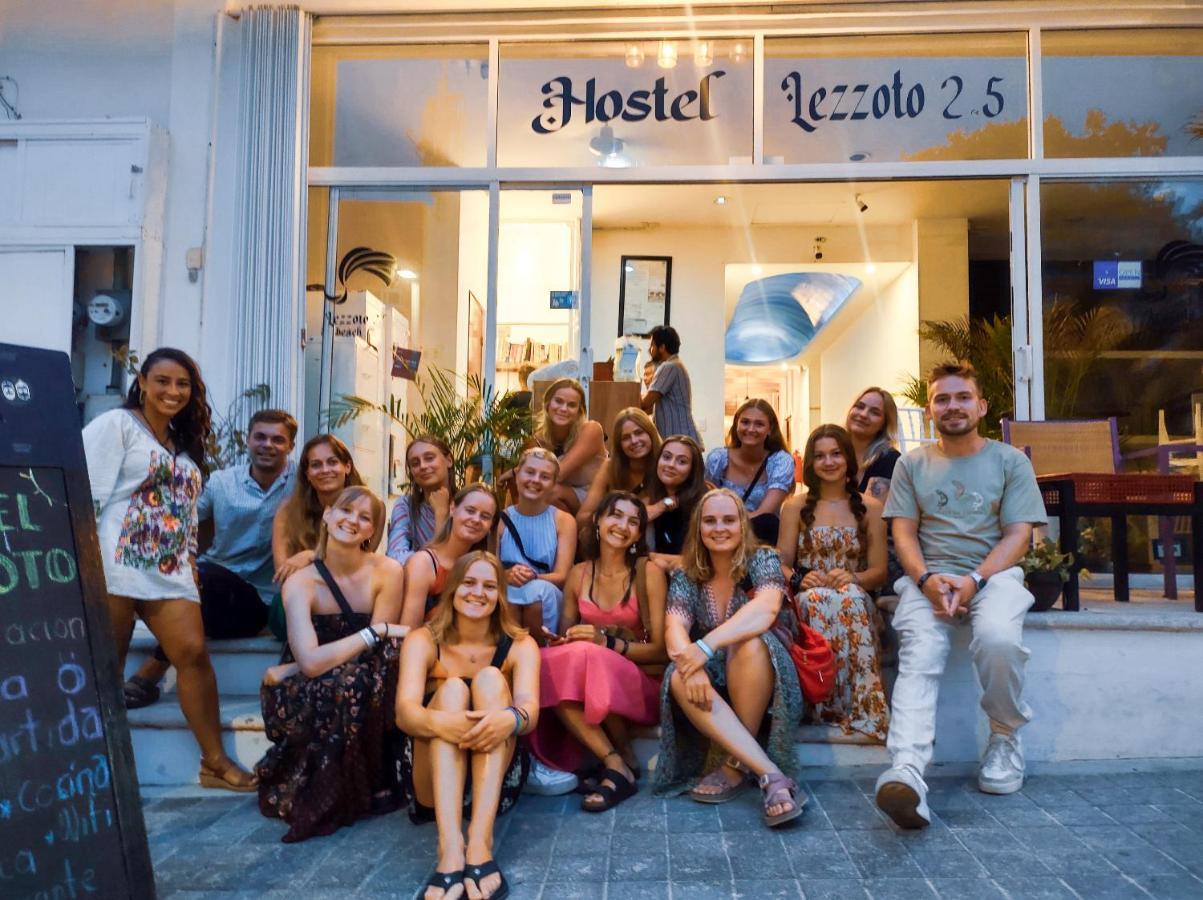 Lezzoto Hostel Boutique 2,5 Playa del Carmen Exterior photo